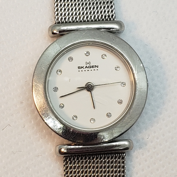 ⌚SKAGEN GORGEOUS MESH WATCH W DIAMOND CHIPS vintage excellent
